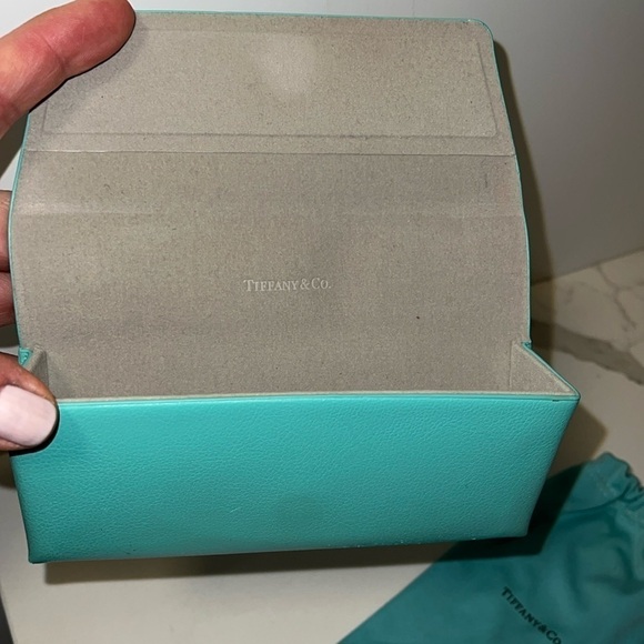 Tiffany & Co Eyeglass Sunglass Leather Case With Cleaning Cloth Pouch - Picture 3 of 5